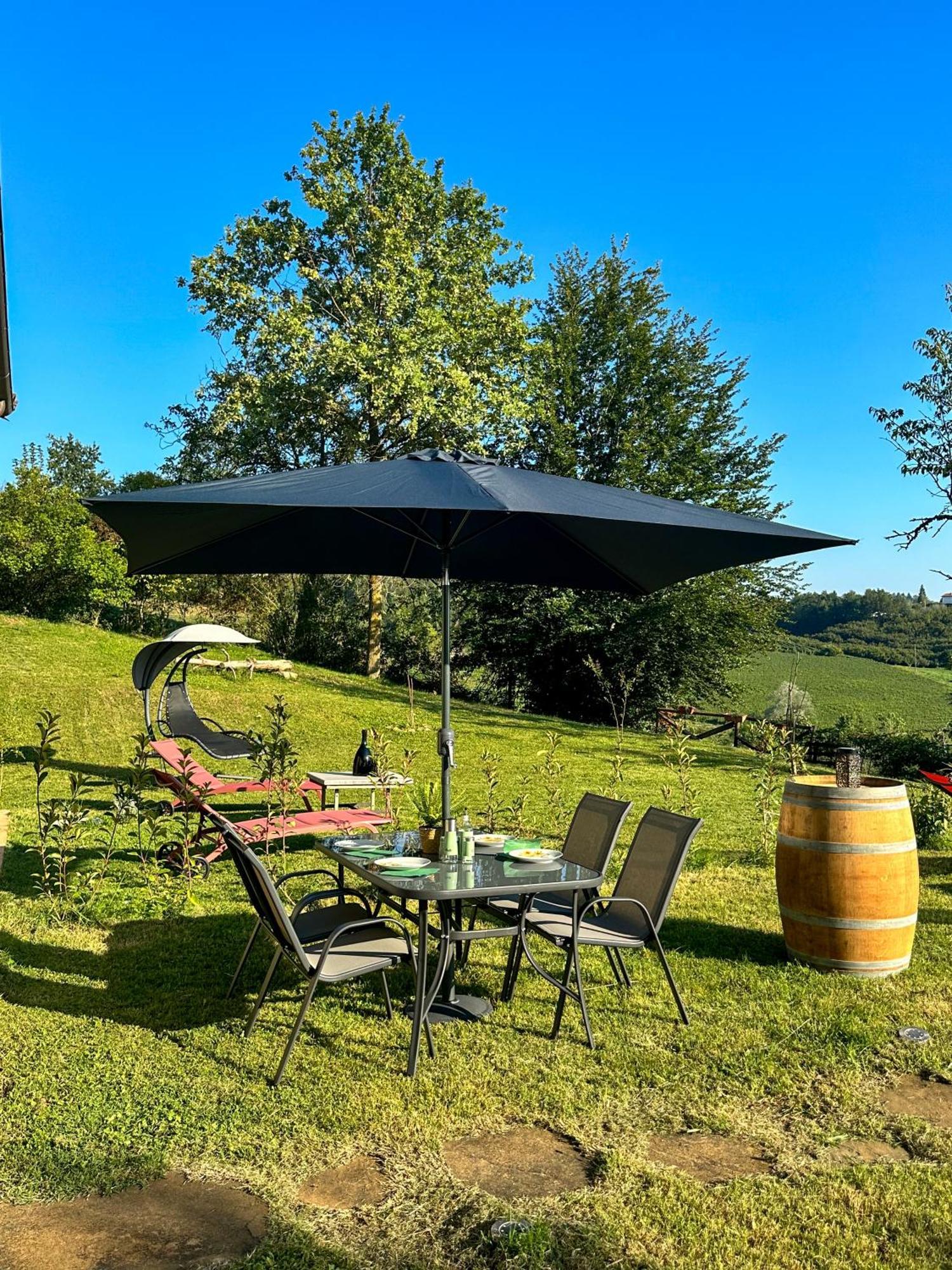 Just Langhe Casa Nebbiolo Villa Novello Exterior photo